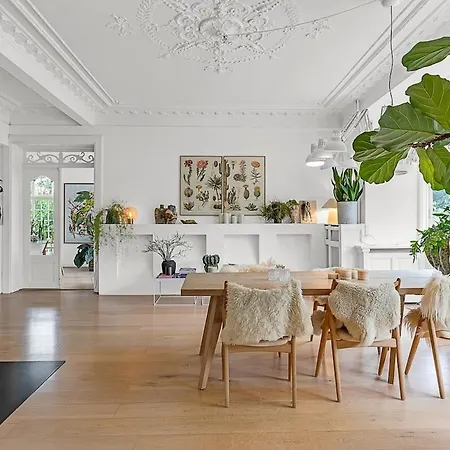 Large Pool Close To Forest Villa