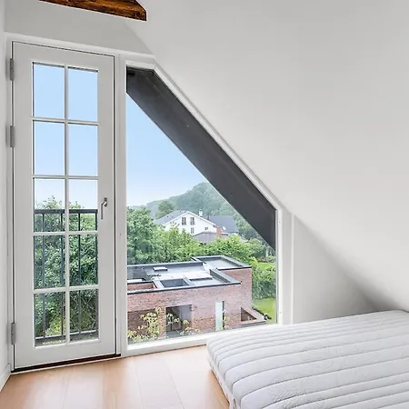 Large Pool Close To Forest Villa