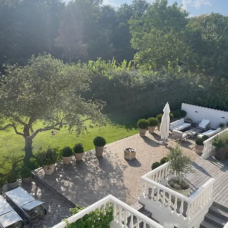 Large Pool Close To Forest * Risskov